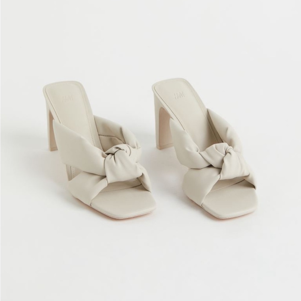 Heels / Mules